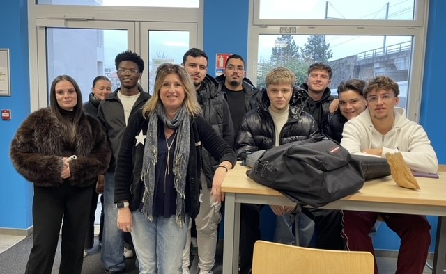 Fin d’année conviviale au CFA autour d’un goûter de Noël avec les apprentis. L’occasion de partager un moment chaleureux. Merci à tous pour votre présence et votre bonne humeur !